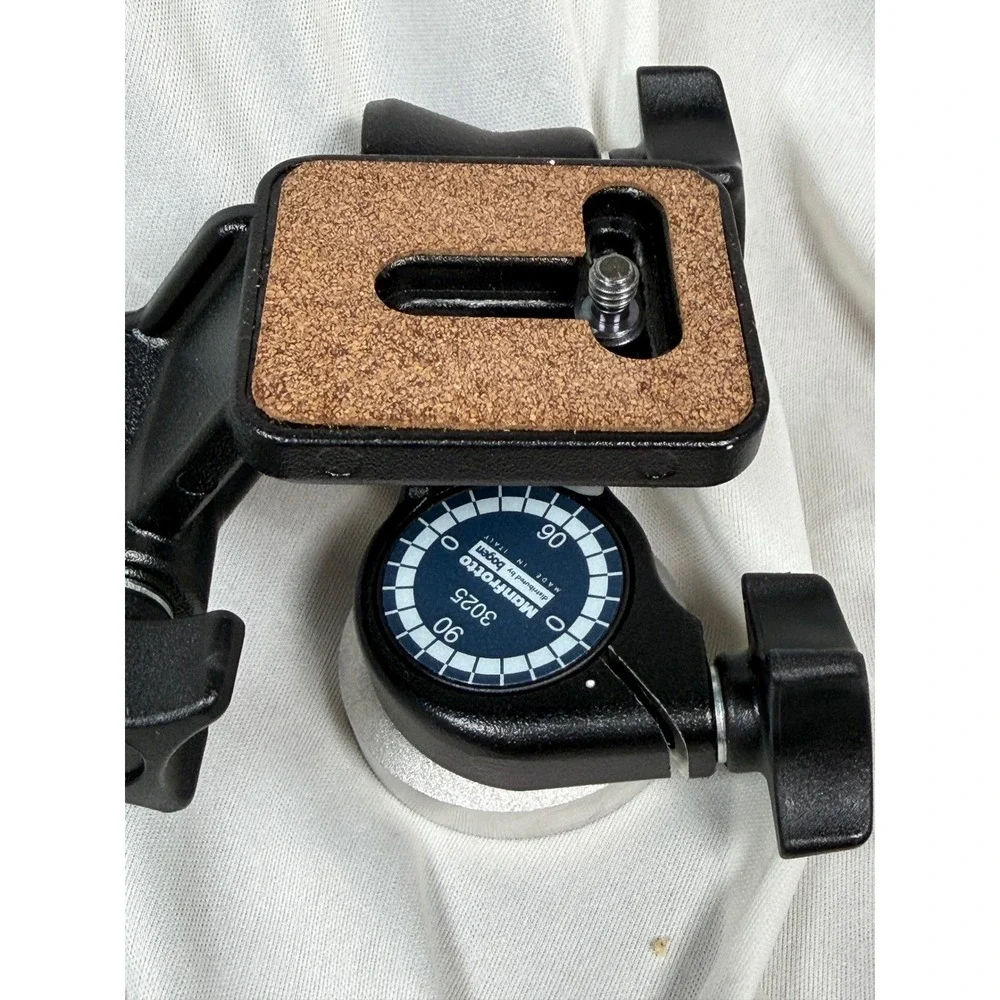Manfrotto 3025 3-Way Pan Tilt Tripod Head with 625 Rapid Connect Adapter Plates